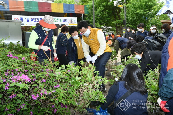 구리시 동구동, 민‧관 합동 나무 심기 행사(사진=구리시청)