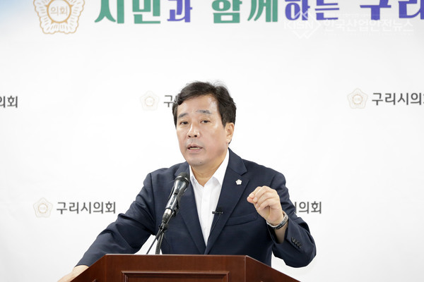 사진=구리시의회 권봉수 의장