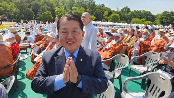 더불어민주당 김병주 국회의원, 양주 회암사에서 (사진=더불어민주당 김병주 의원실 제공)